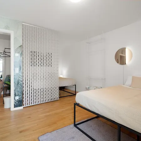 Apartmán Jungle Deluxe - Fuer 5 Tiefgarage Balkon 2x Desk Spielplatz Offenbach am Main